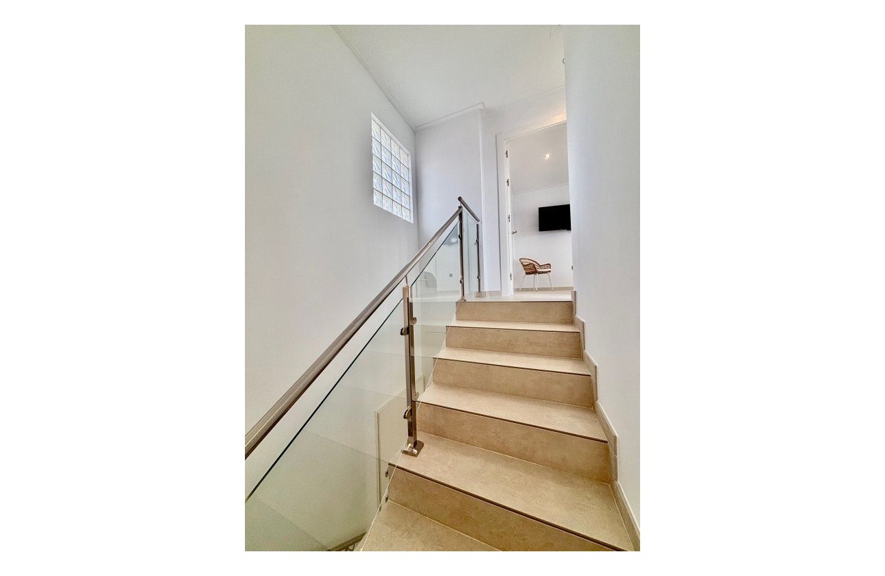 Herverkoop - Villa -
Benijofar - Costa Blanca