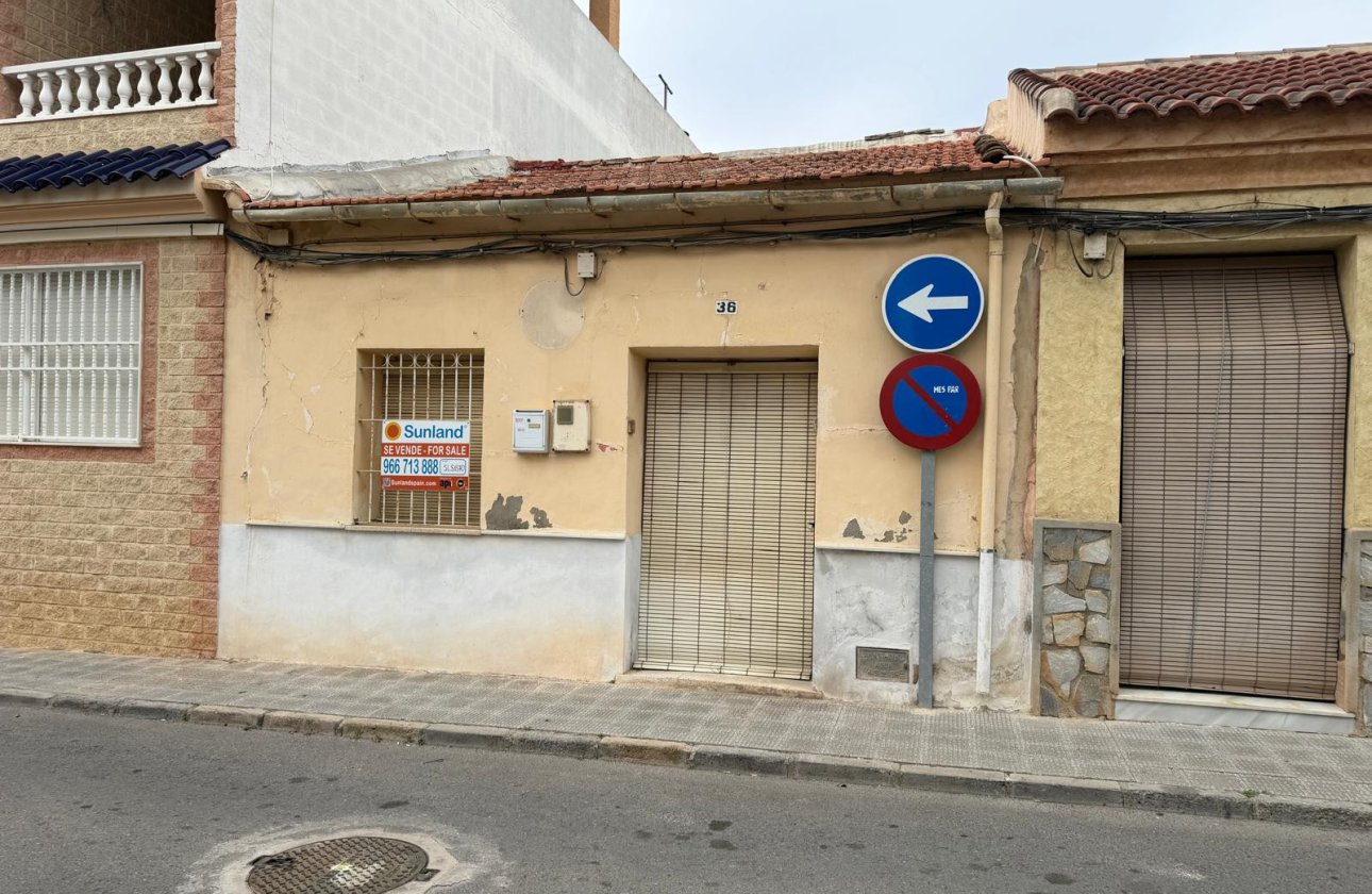 Herverkoop - Villa -
Benijofar - Costa Blanca