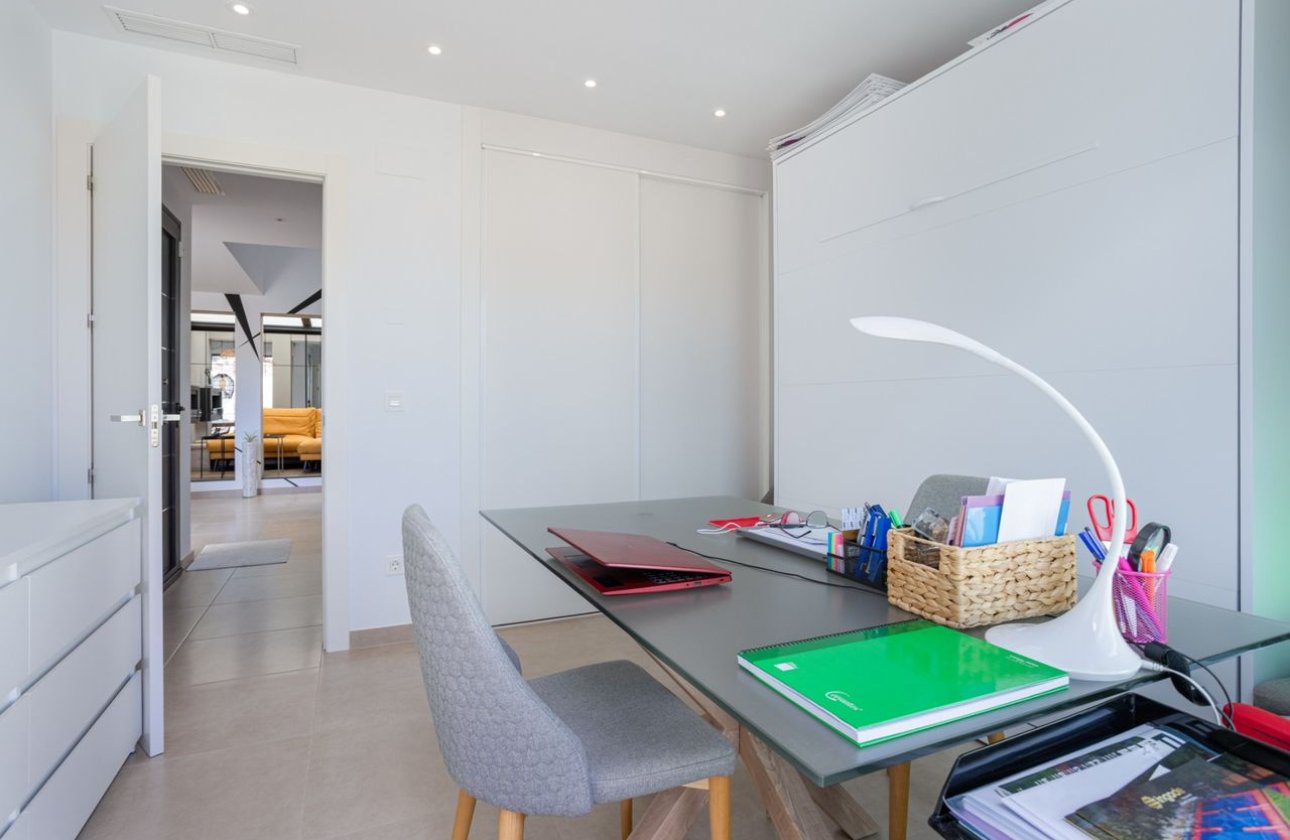 Herverkoop - Villa -
Benijofar - Costa Blanca