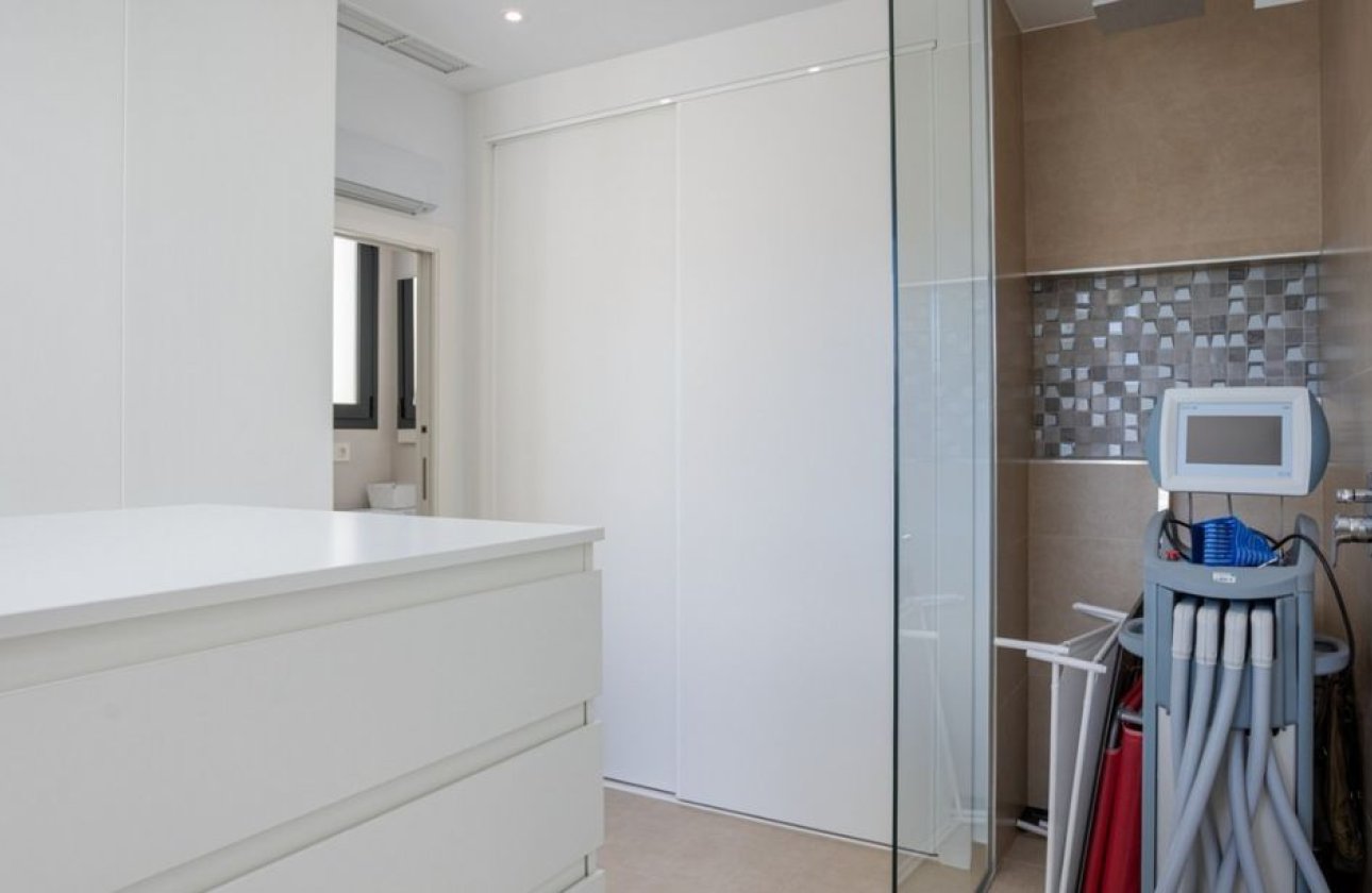 Herverkoop - Villa -
Benijofar - Costa Blanca