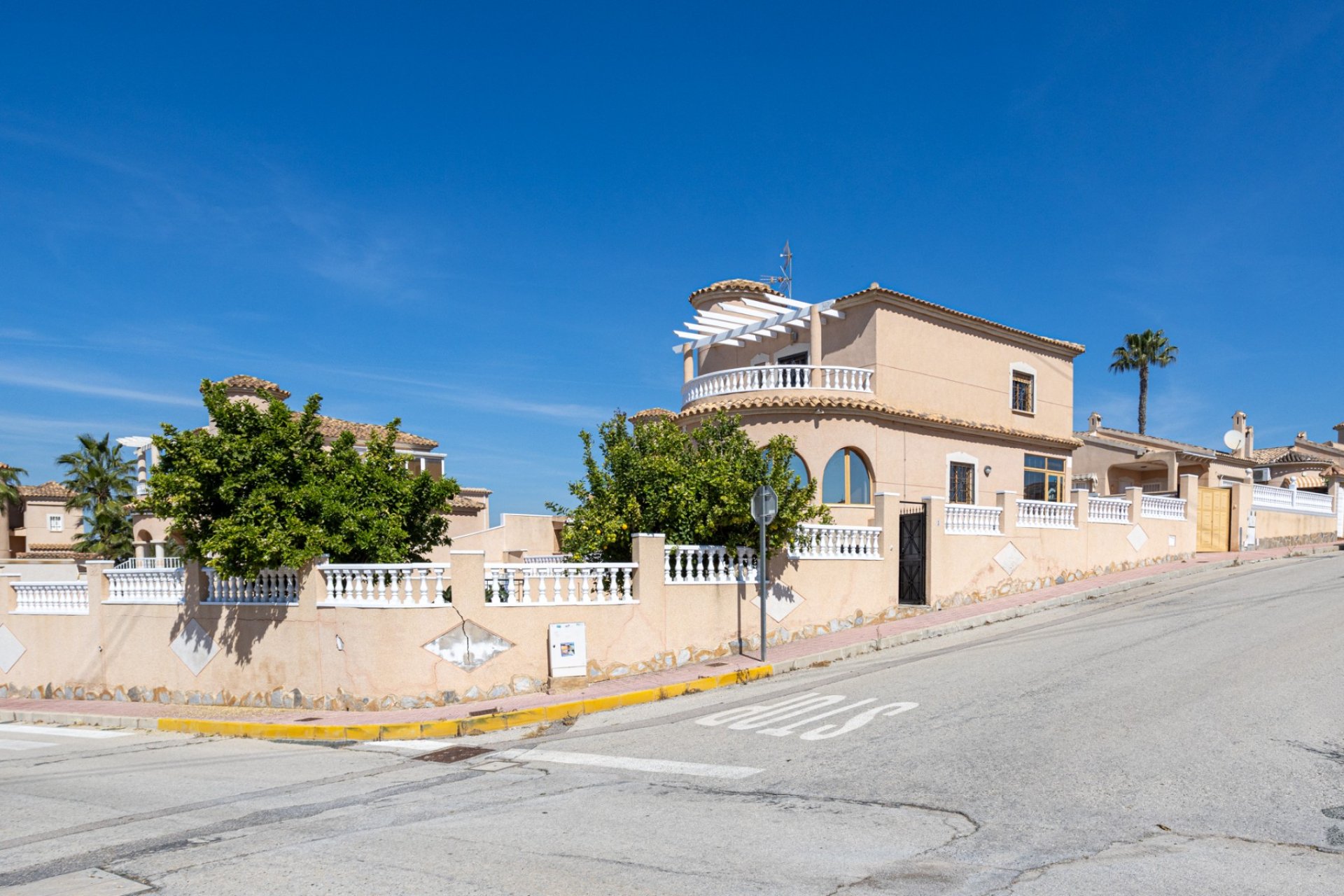 Herverkoop - Villa -
Benijofar - Costa Blanca