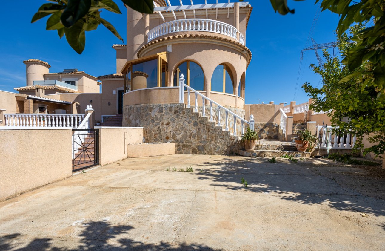 Herverkoop - Villa -
Benijofar - Costa Blanca
