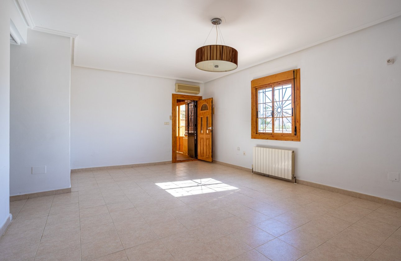 Herverkoop - Villa -
Benijofar - Costa Blanca