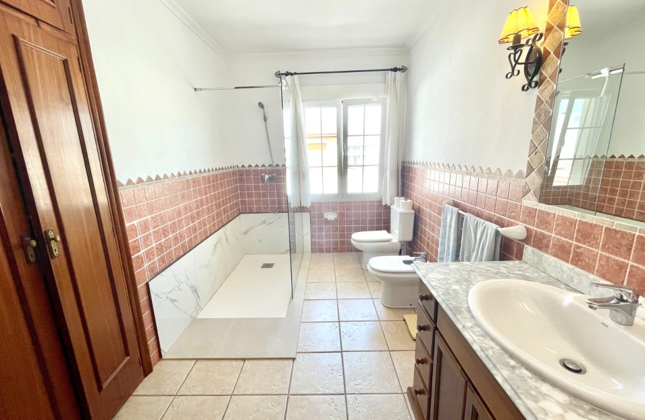 Herverkoop - Villa -
Benijofar - Costa Blanca