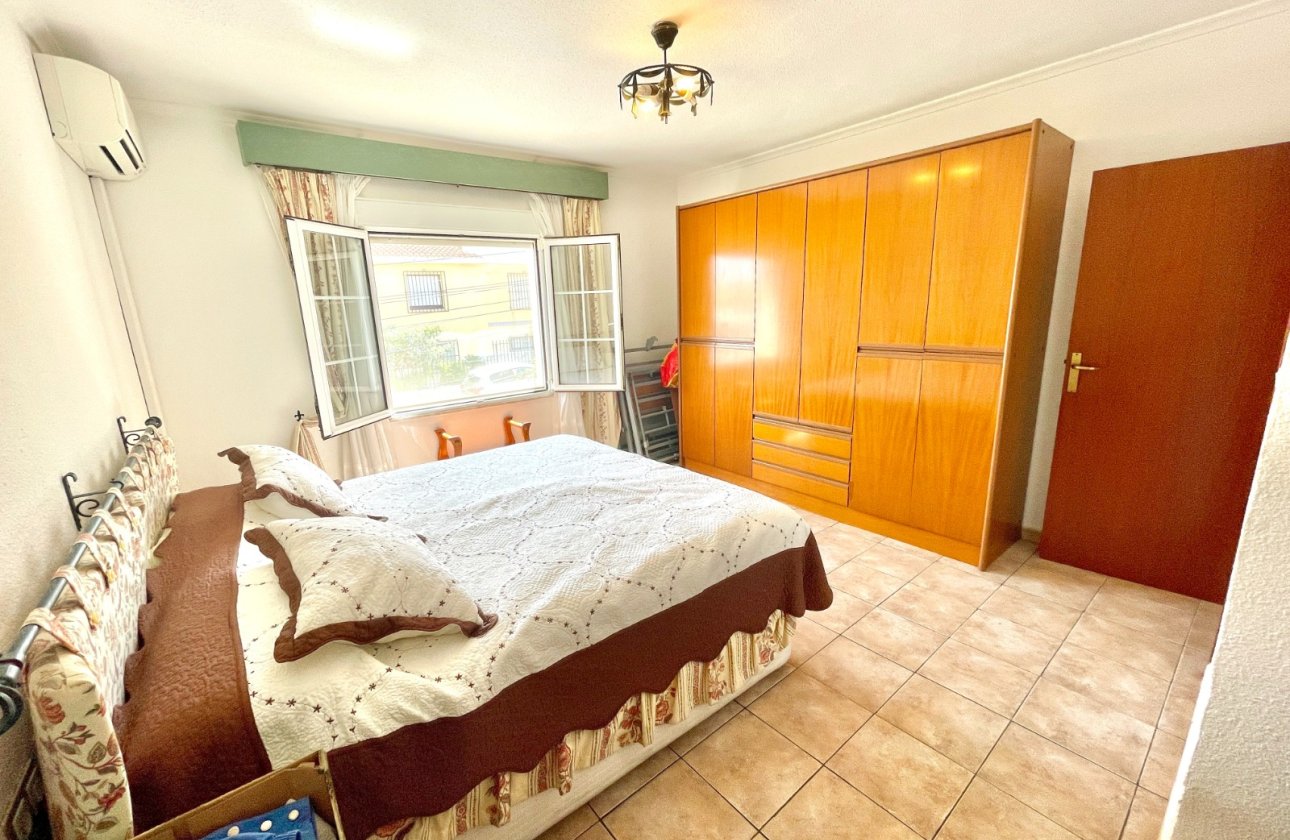 Herverkoop - Villa -
Benijofar - Costa Blanca