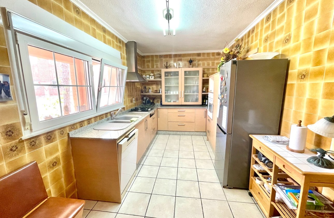 Herverkoop - Villa -
Benijofar - Costa Blanca