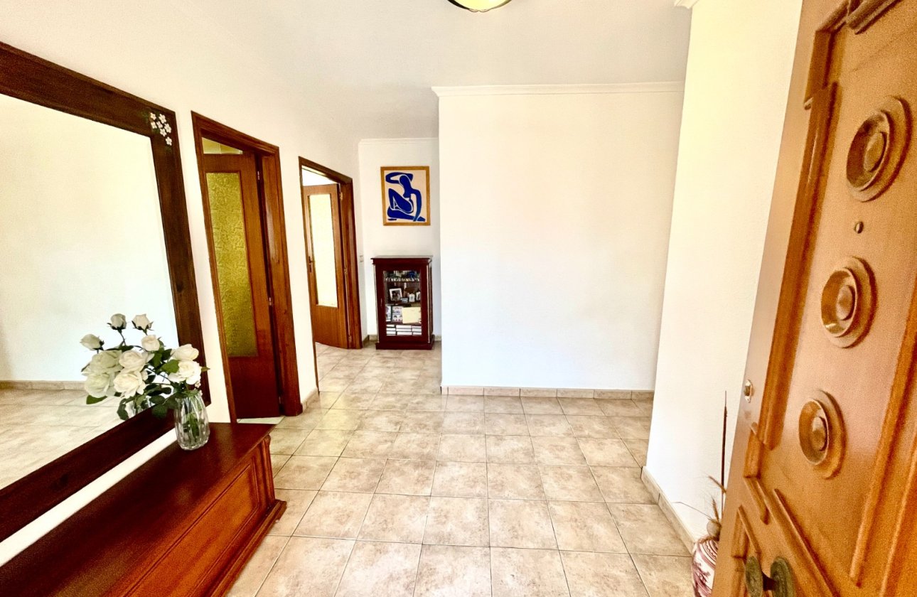 Herverkoop - Villa -
Benijofar - Costa Blanca