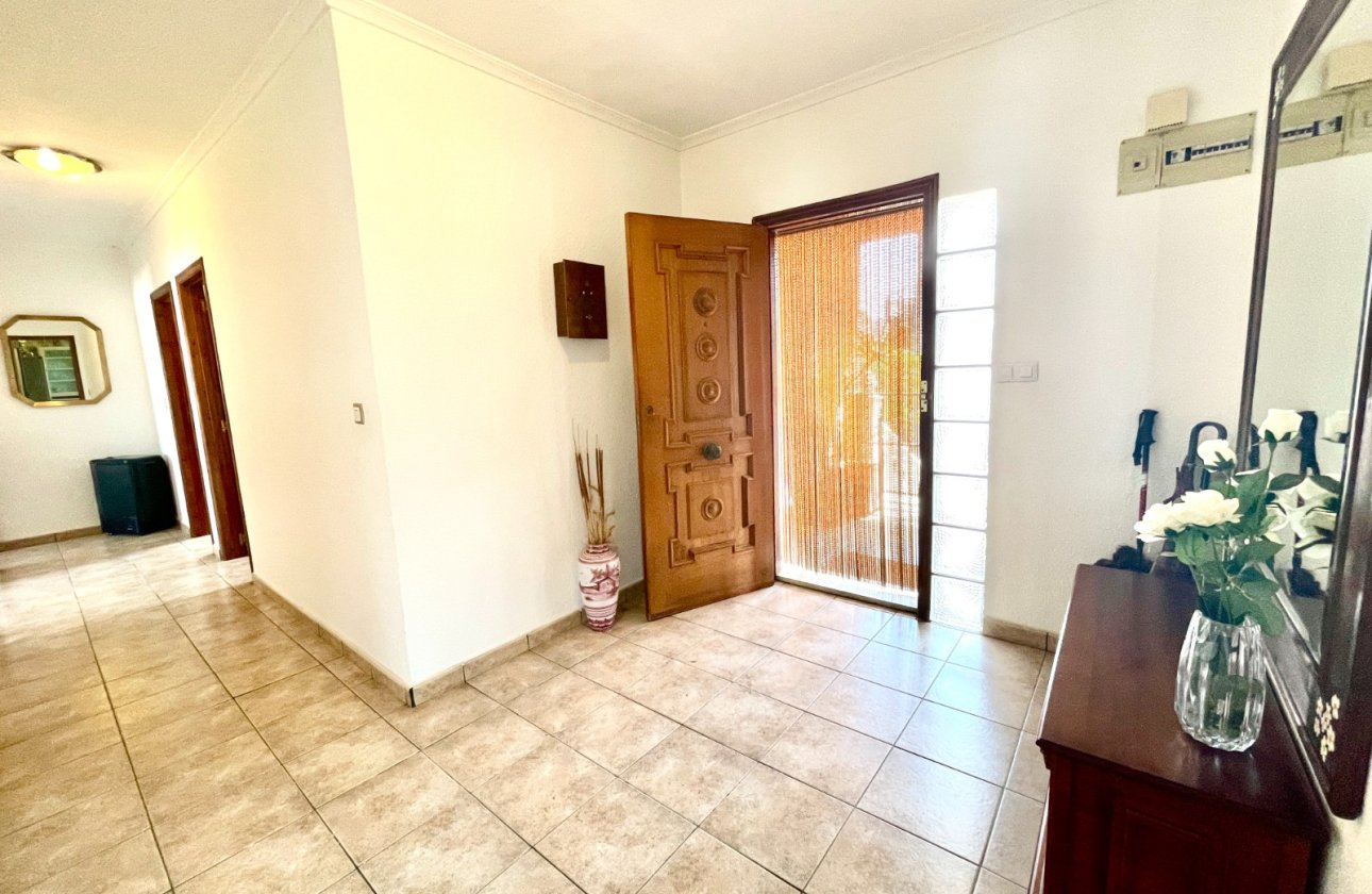 Herverkoop - Villa -
Benijofar - Costa Blanca