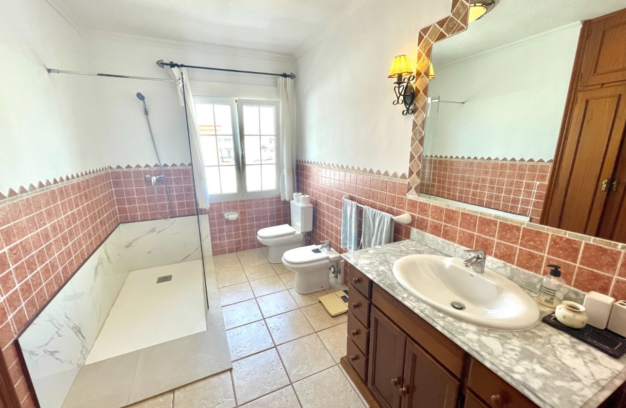 Herverkoop - Villa -
Benijofar - Costa Blanca