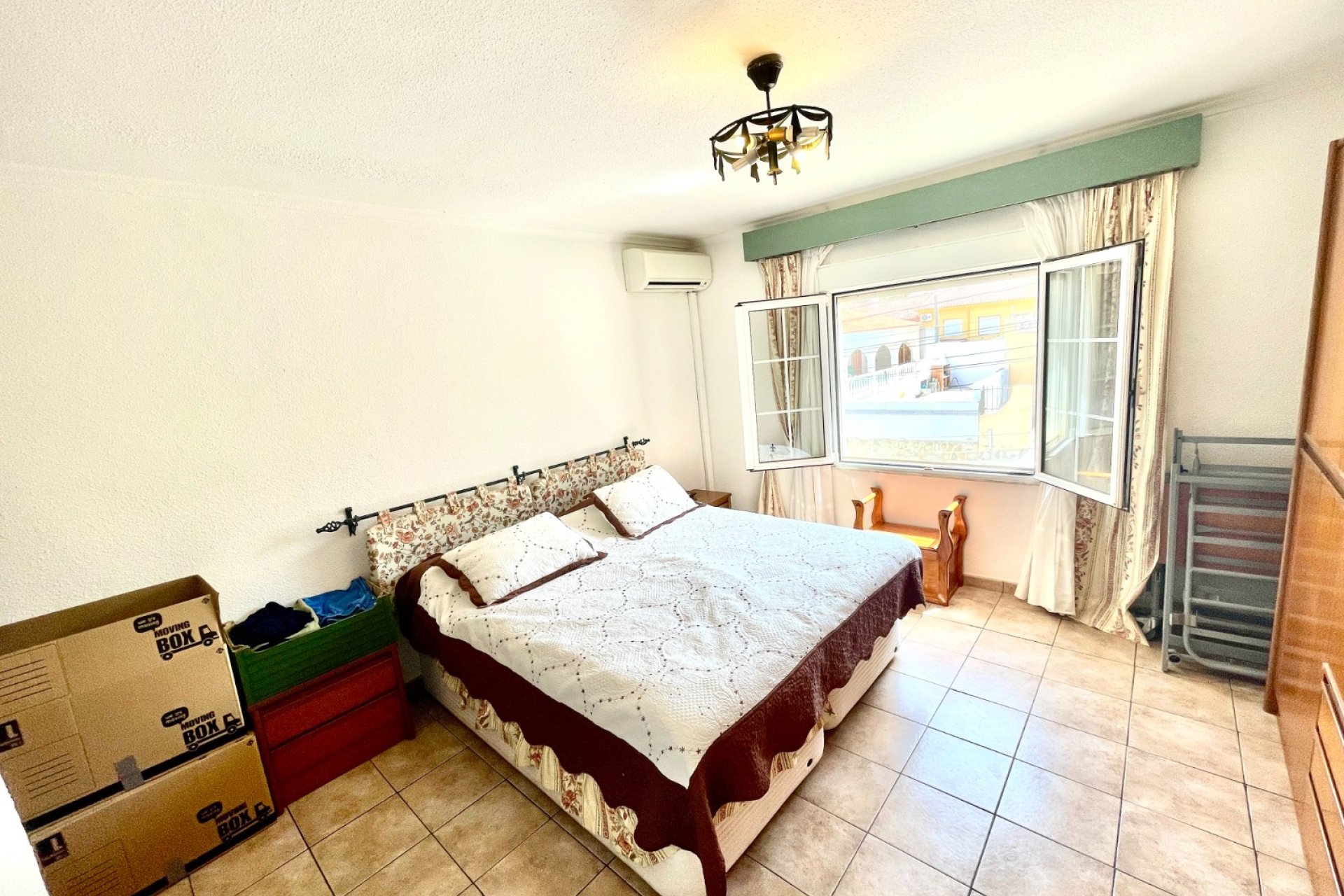 Herverkoop - Villa -
Benijofar - Costa Blanca