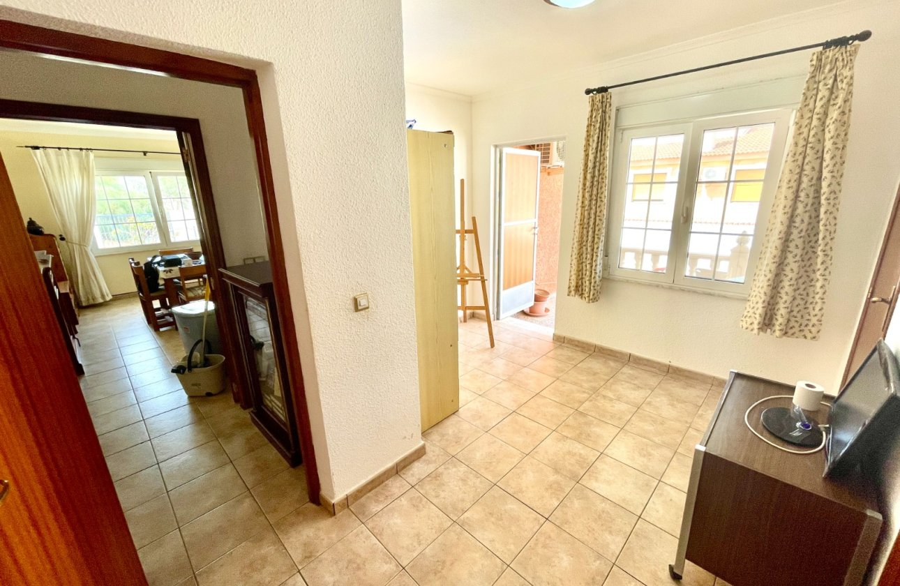 Herverkoop - Villa -
Benijofar - Costa Blanca