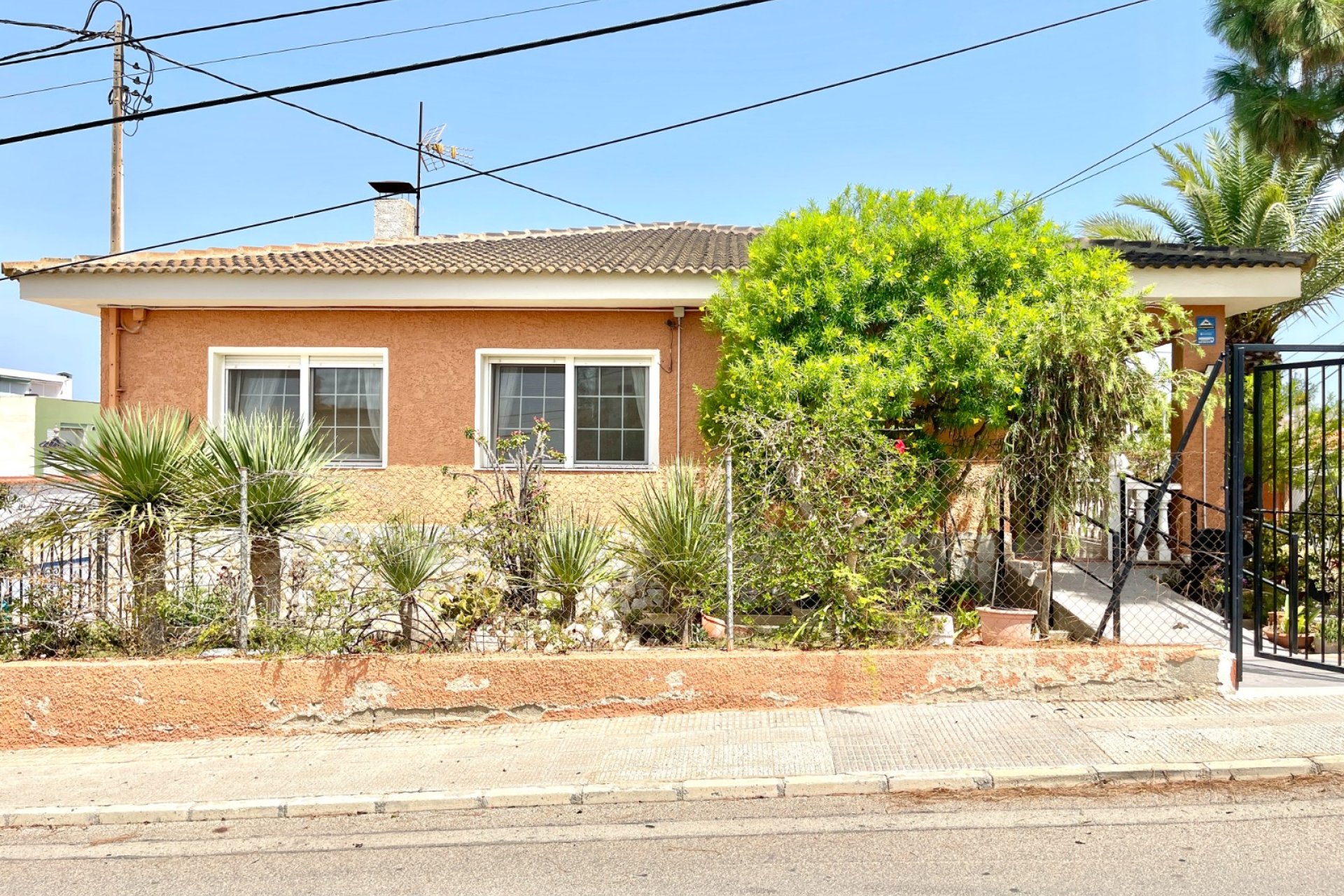 Herverkoop - Villa -
Benijofar - Costa Blanca