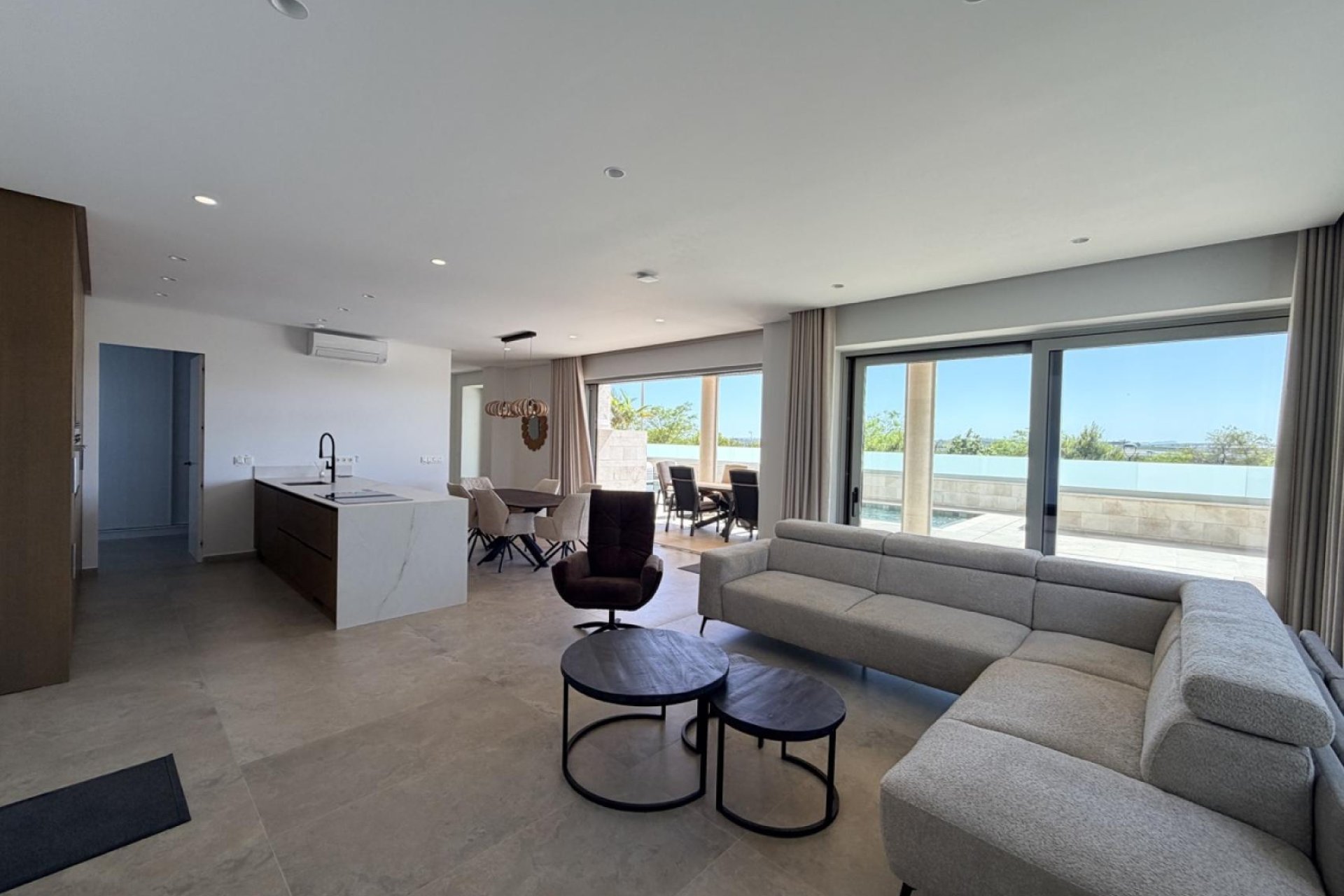 Herverkoop - Villa -
Benijofar - Costa Blanca