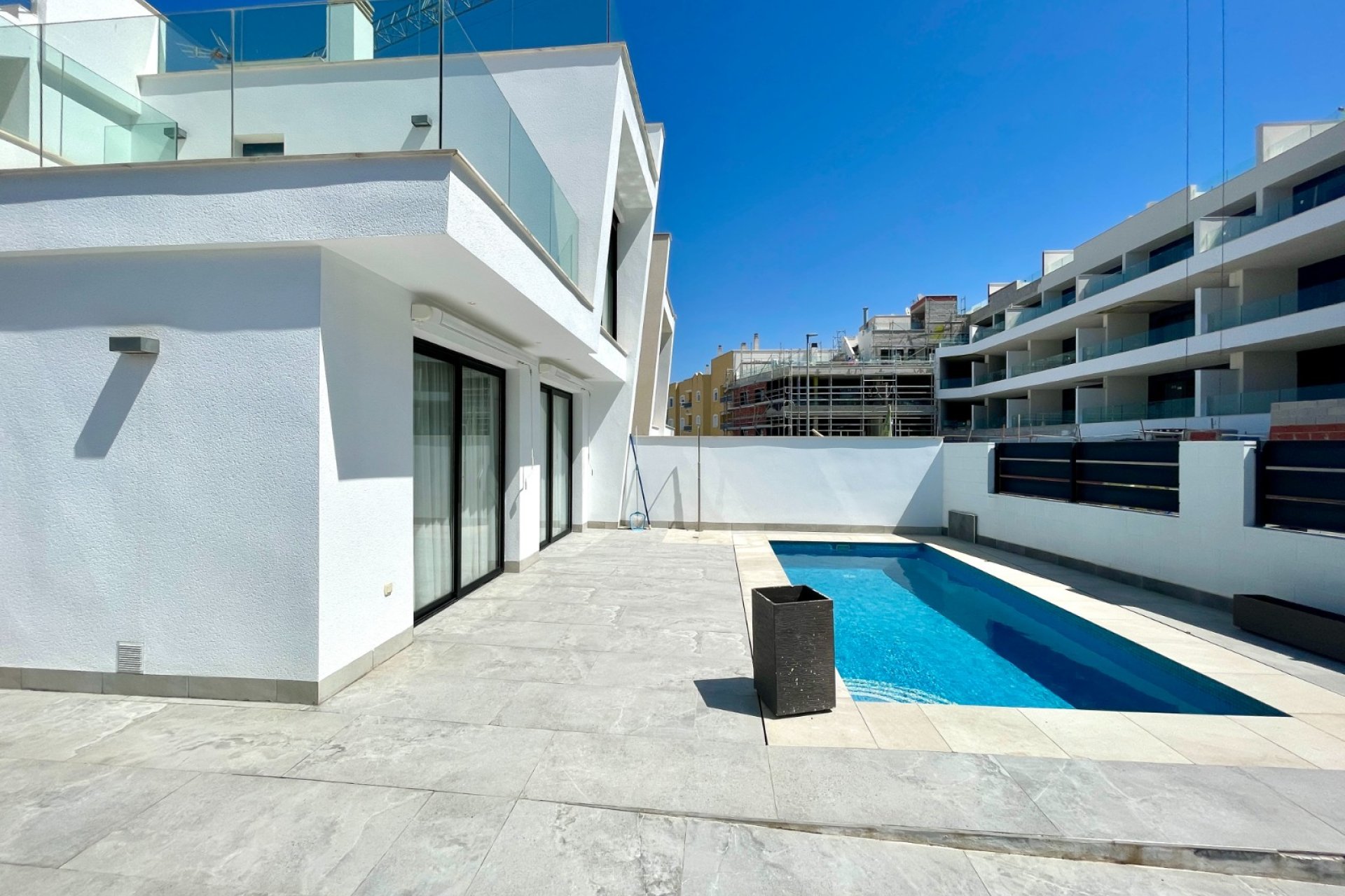 Herverkoop - Villa -
Benijofar - Costa Blanca