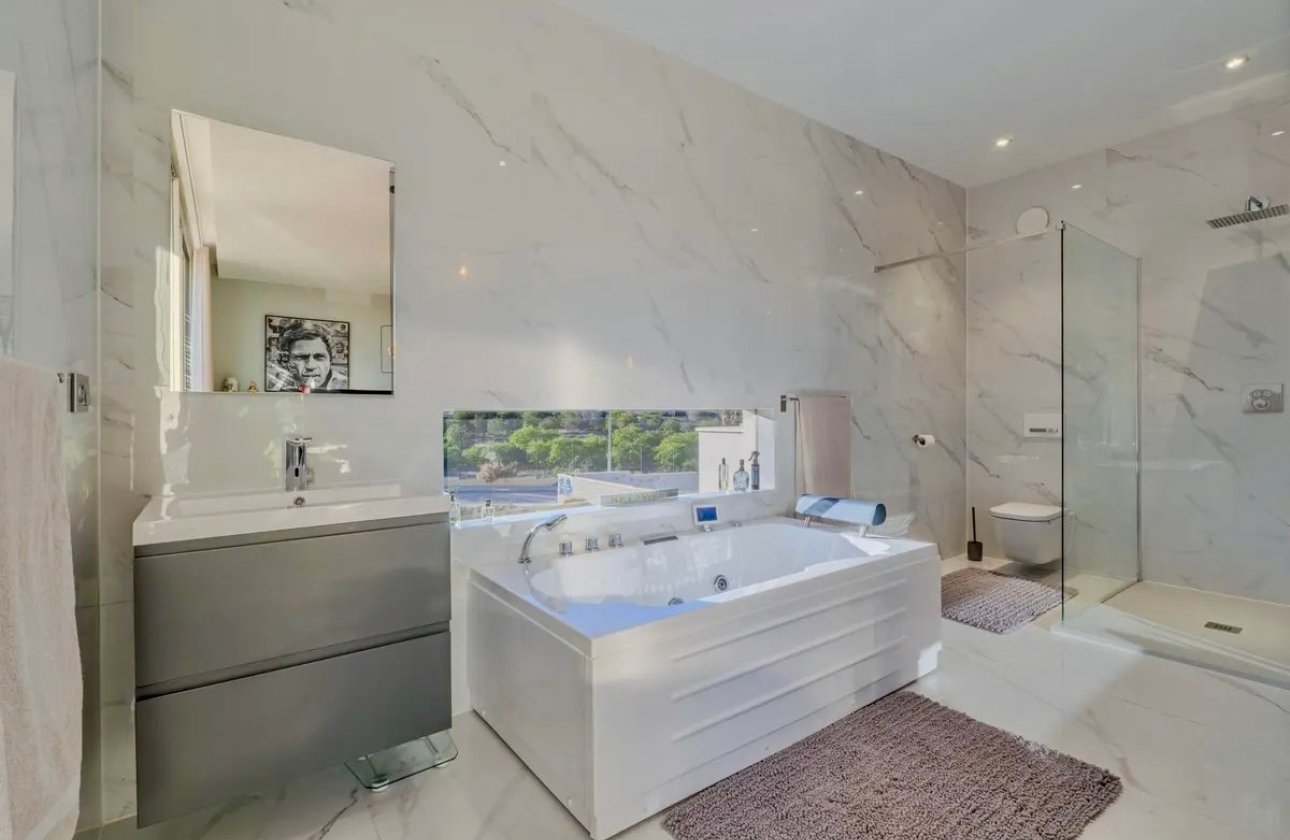 Herverkoop - Villa -
Benijofar - Costa Blanca
