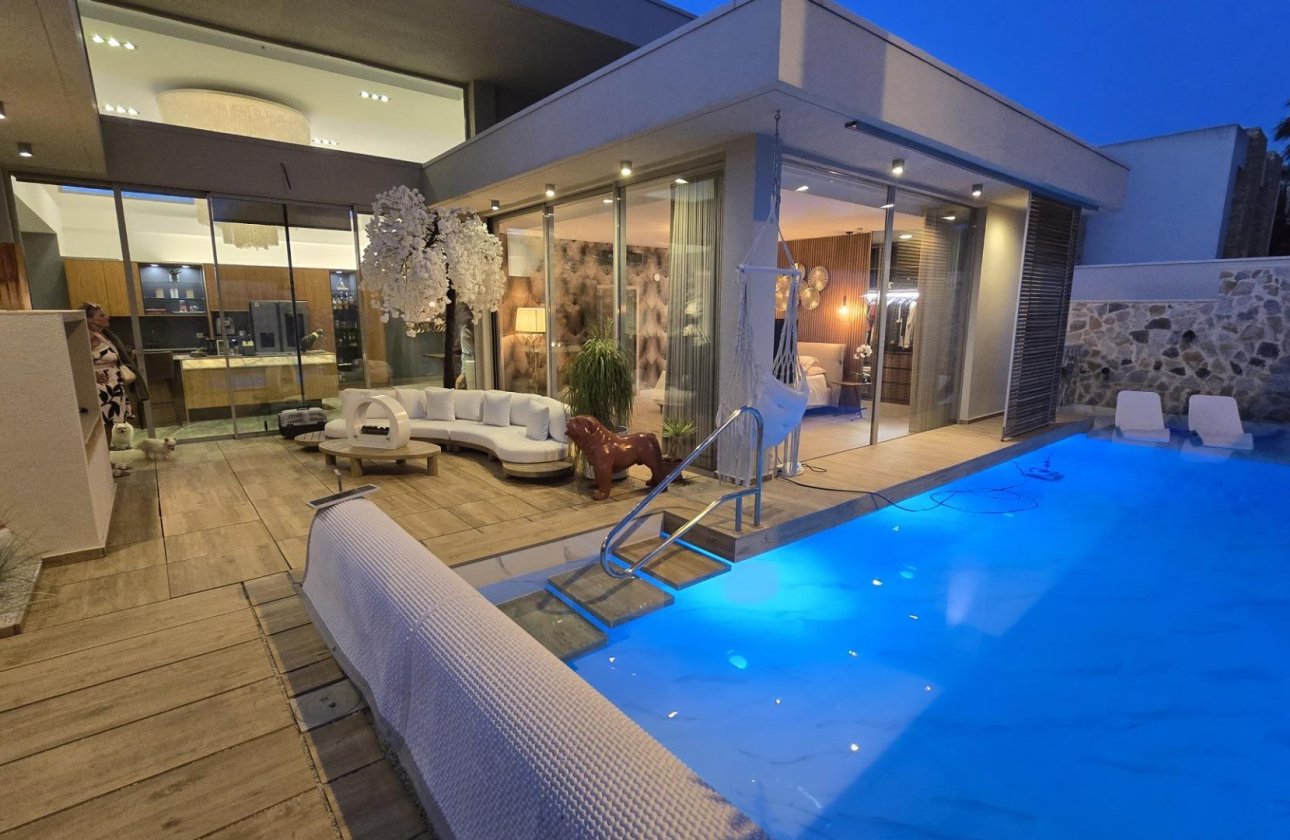 Herverkoop - Villa -
Benijofar - Costa Blanca