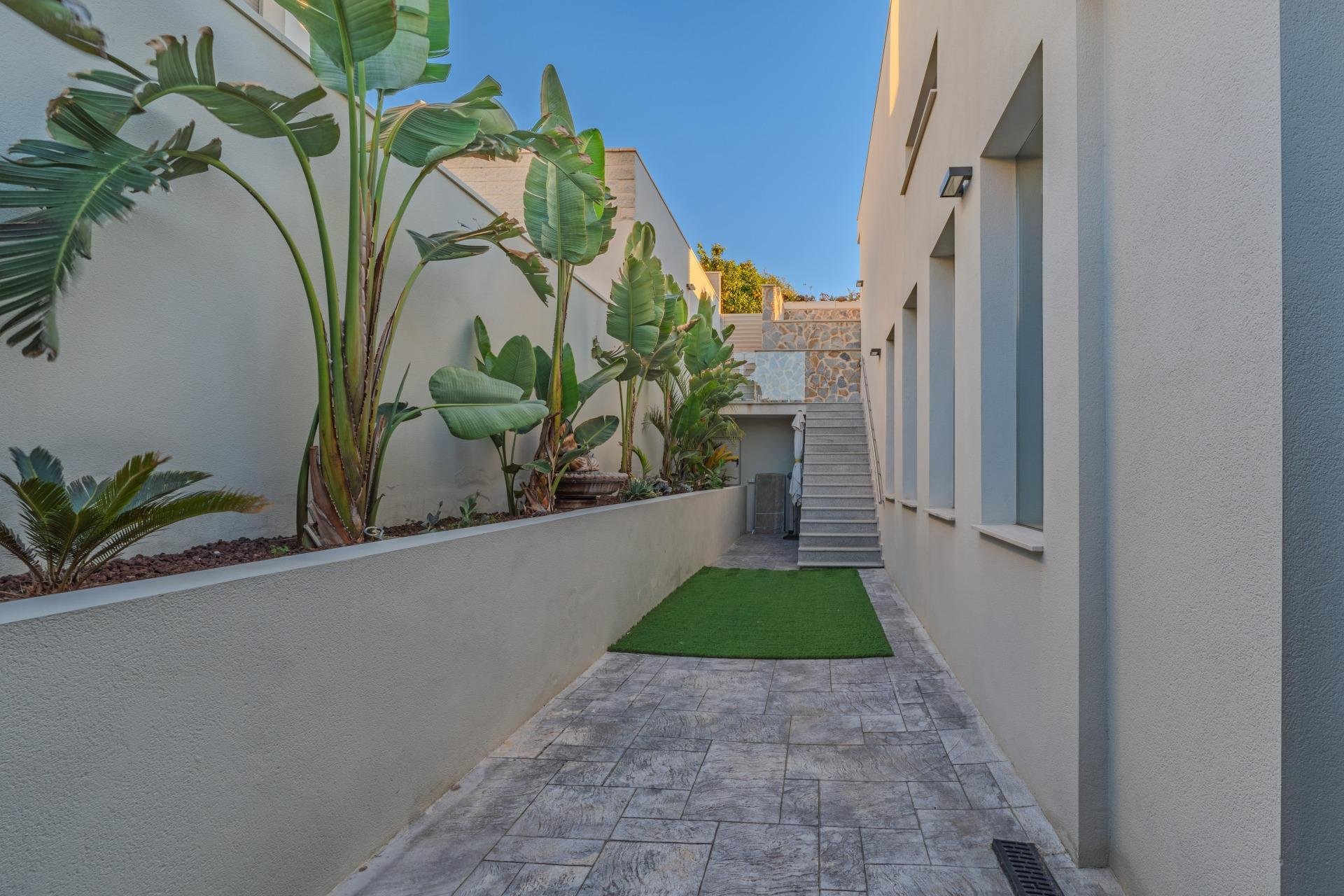 Herverkoop - Villa -
Benijofar - Costa Blanca