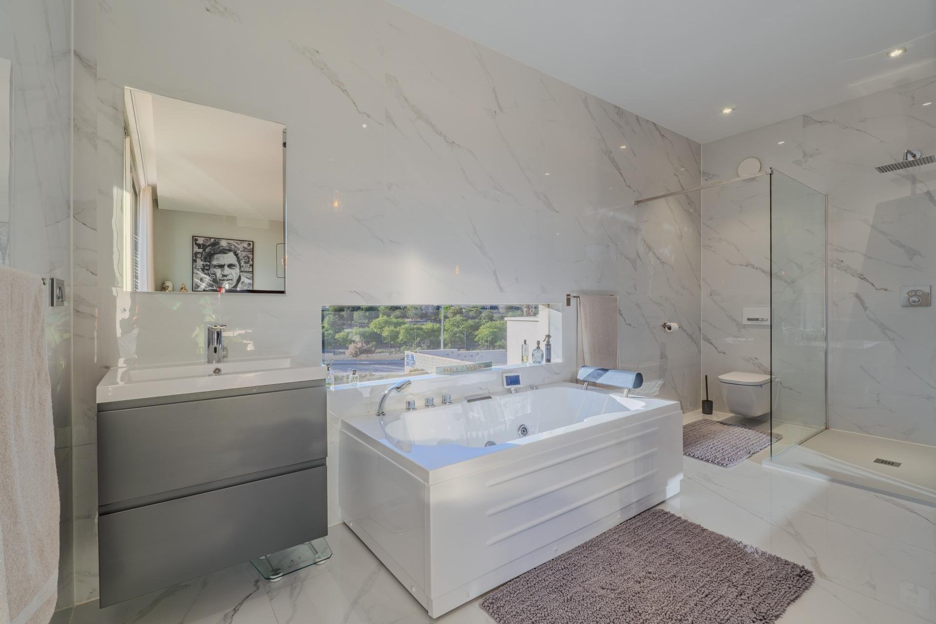 Herverkoop - Villa -
Benijofar - Costa Blanca