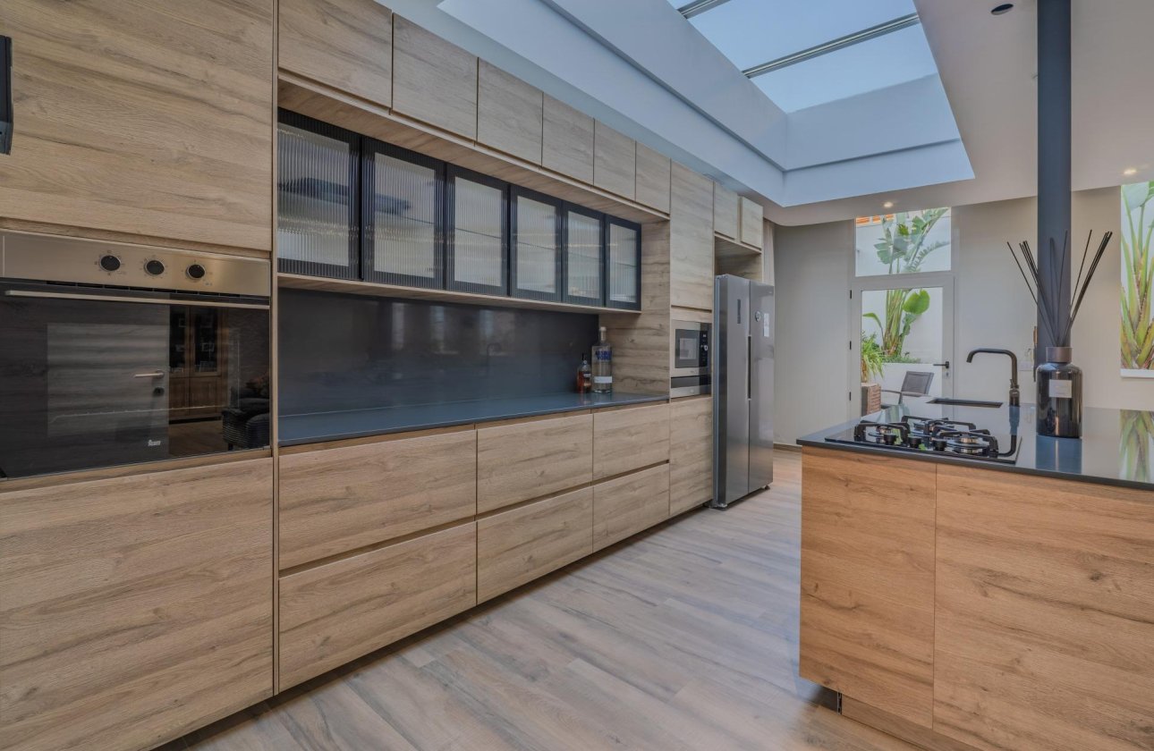 Herverkoop - Villa -
Benijofar - Costa Blanca