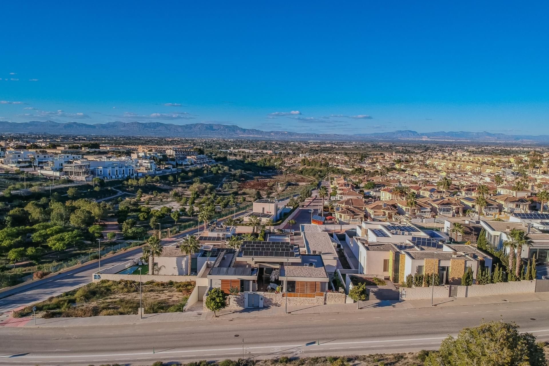 Herverkoop - Villa -
Benijofar - Costa Blanca