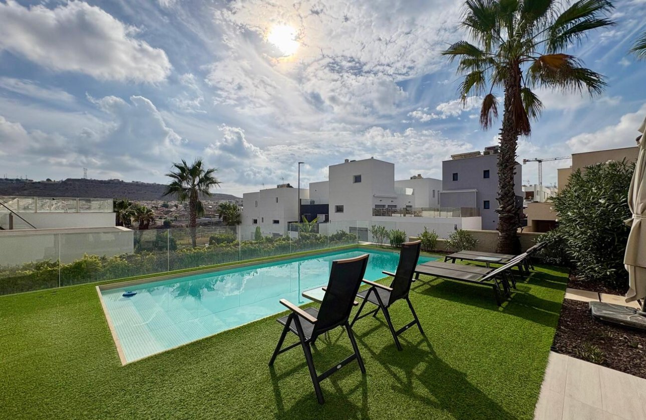 Herverkoop - Villa -
Benijofar - Costa Blanca