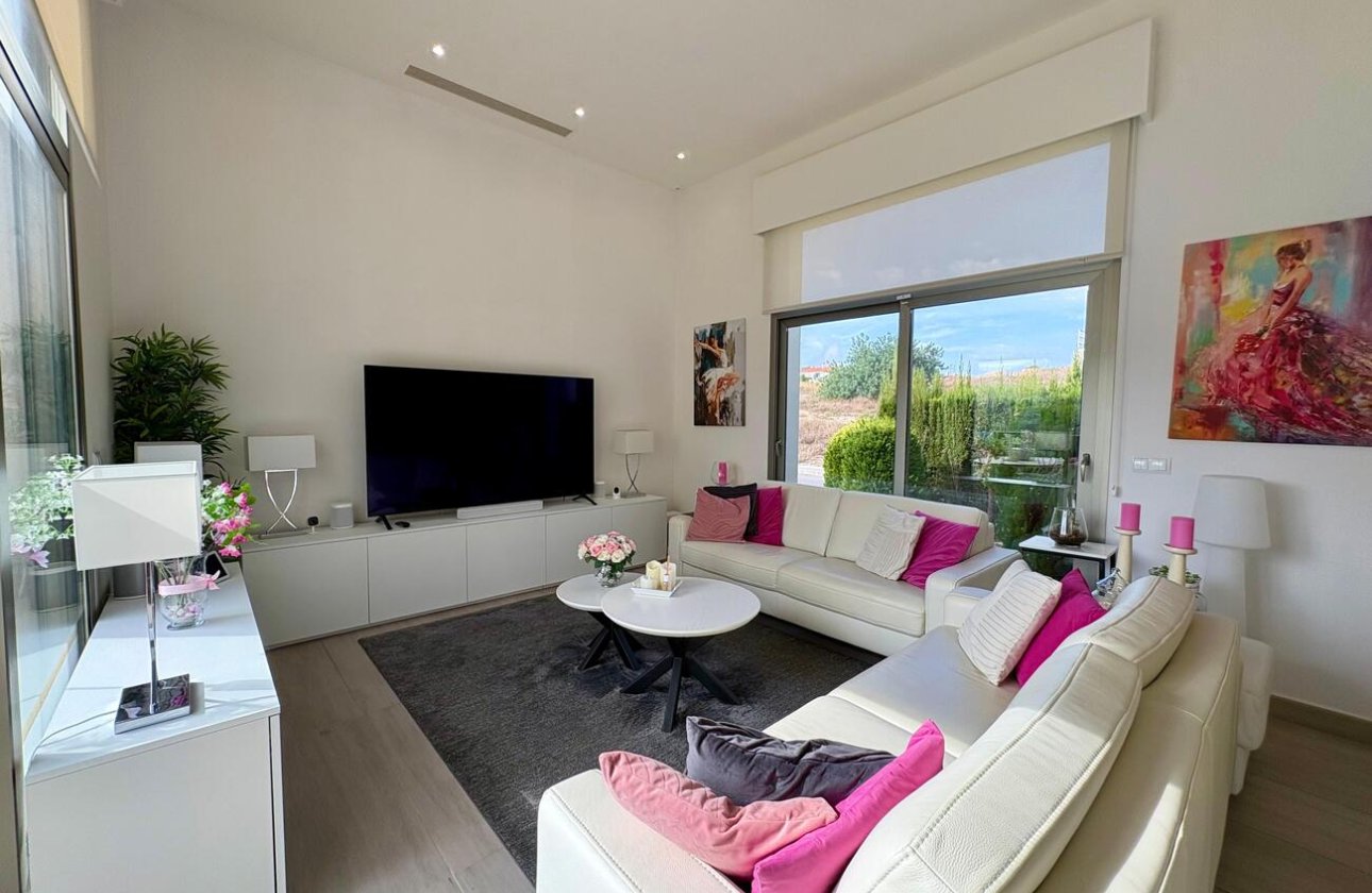 Herverkoop - Villa -
Benijofar - Costa Blanca
