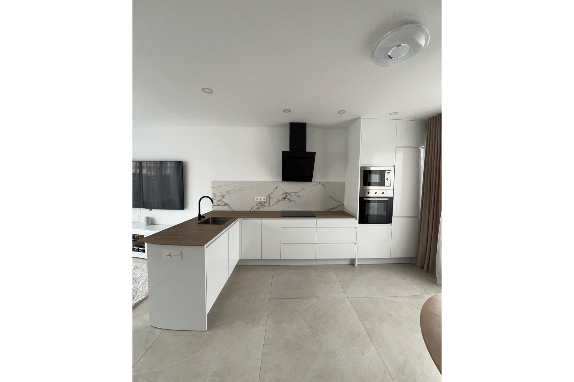 Herverkoop - Villa -
Benijofar