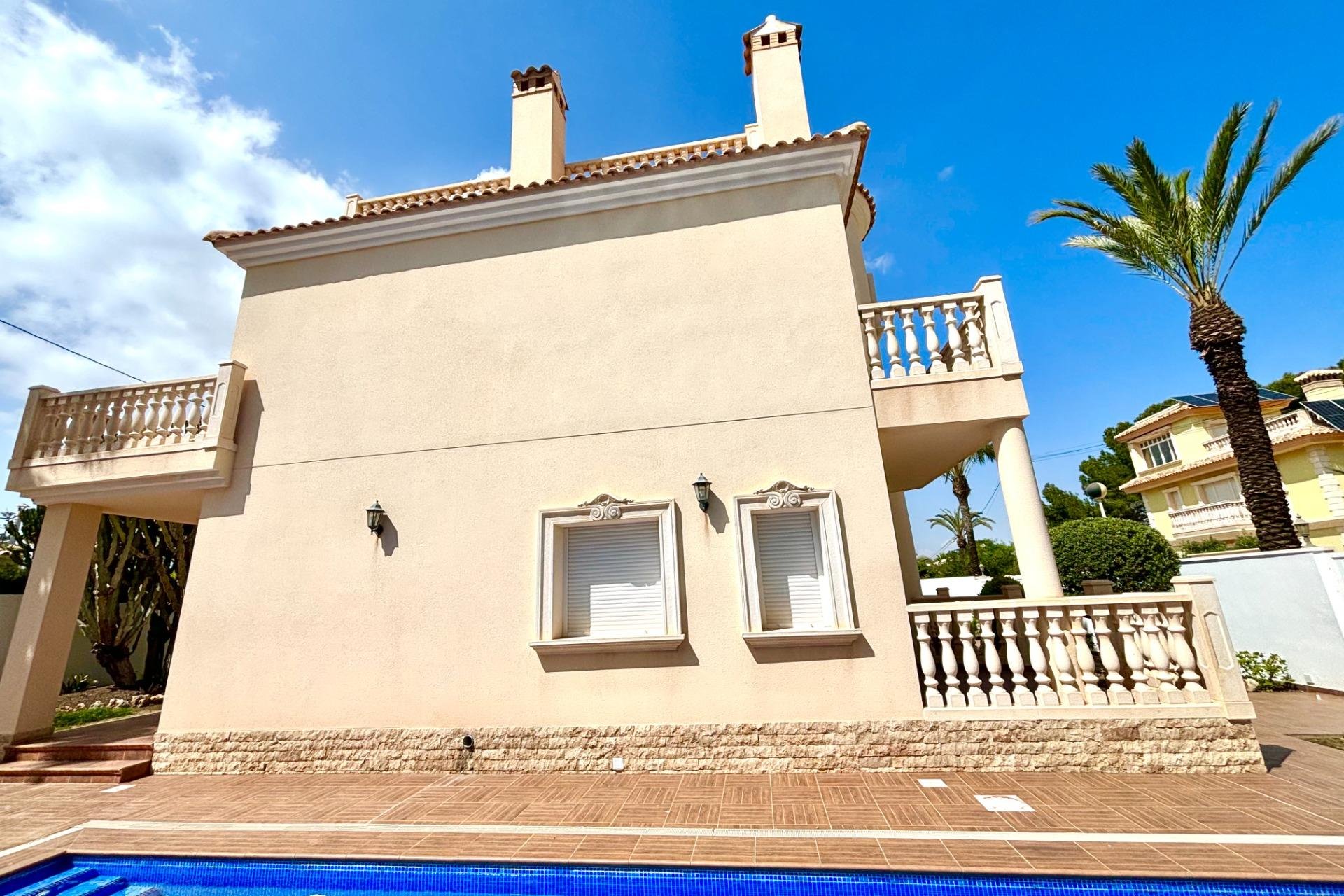 Herverkoop - Villa -
Cabo Roig - Costa Blanca