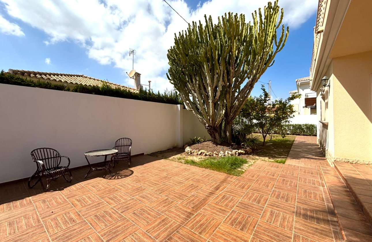 Herverkoop - Villa -
Cabo Roig - Costa Blanca