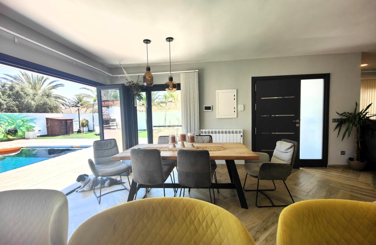 Herverkoop - Villa -
Cabo Roig - Costa Blanca