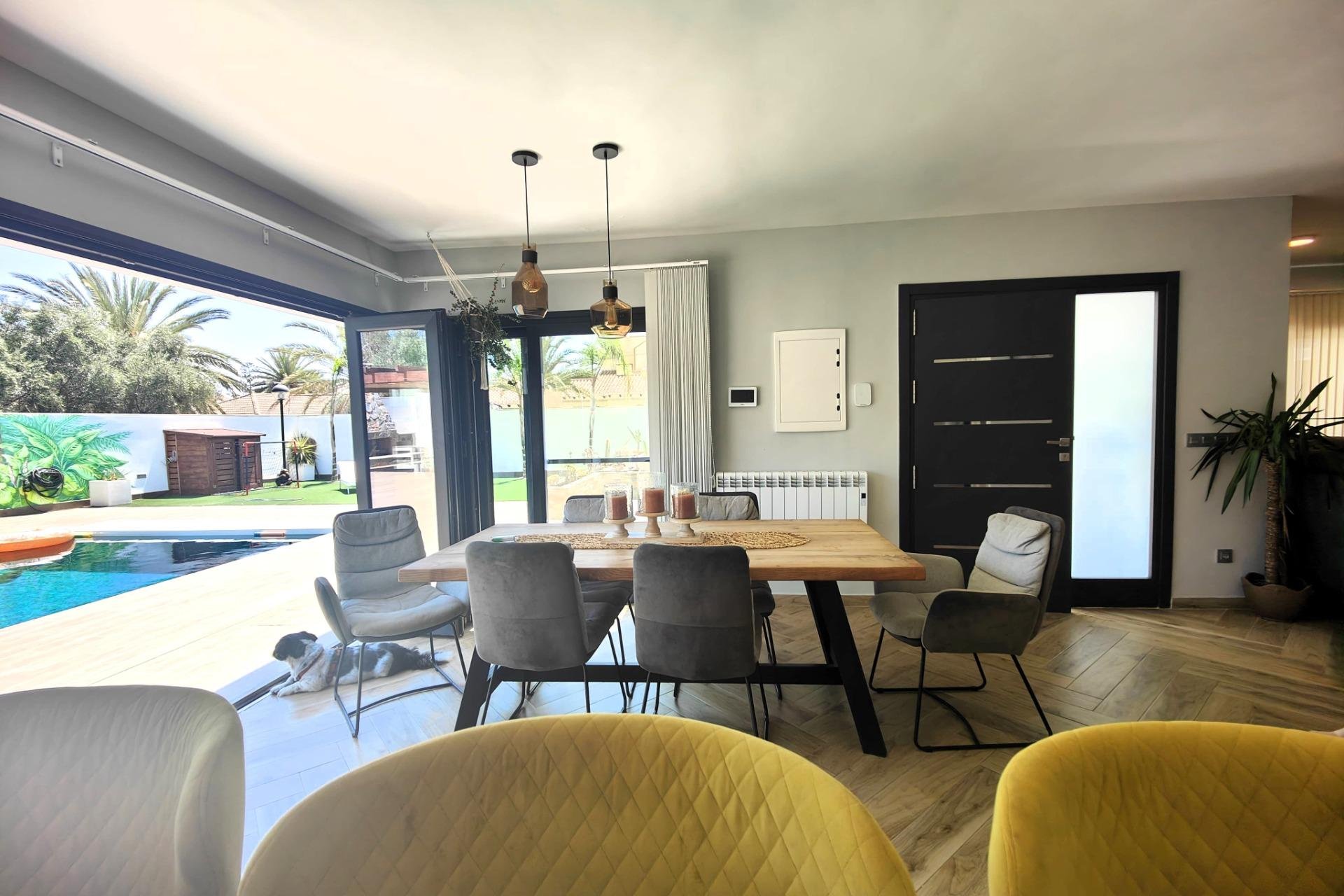 Herverkoop - Villa -
Cabo Roig - Costa Blanca