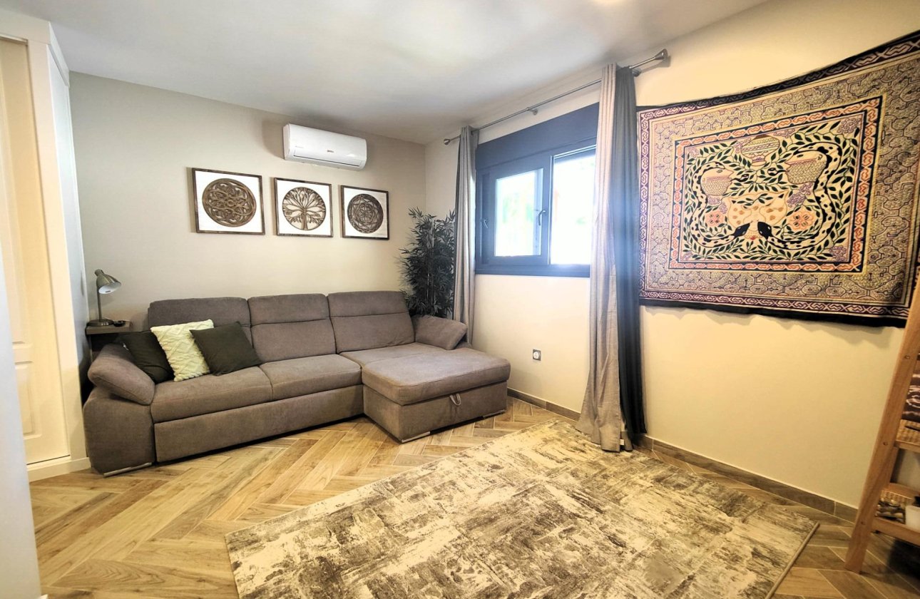 Herverkoop - Villa -
Cabo Roig - Costa Blanca