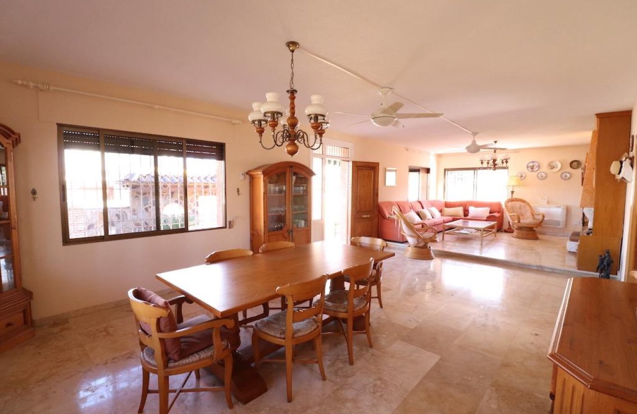 Herverkoop - Villa -
Cabo Roig - Costa Blanca