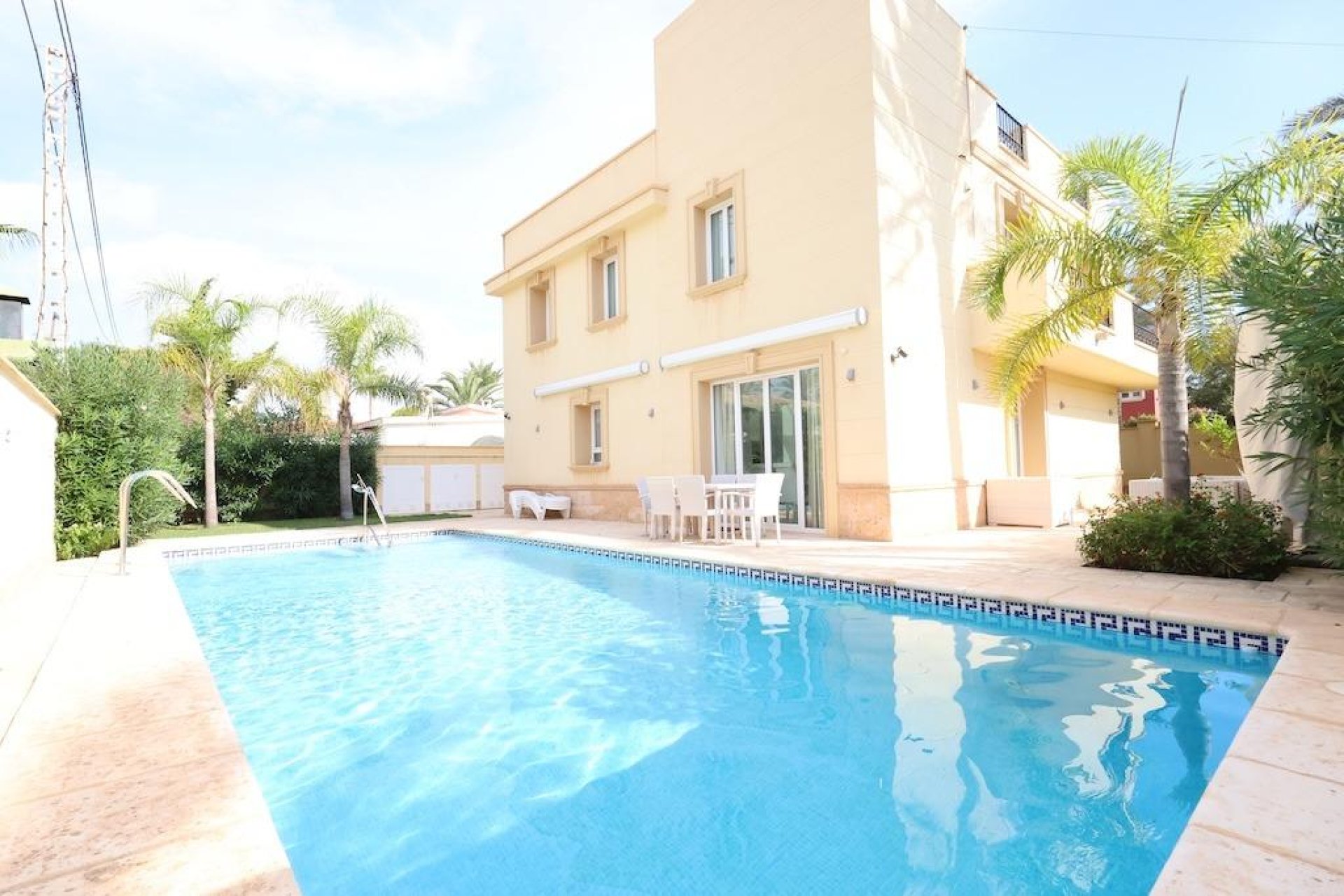 Herverkoop - Villa -
Cabo Roig - Costa Blanca