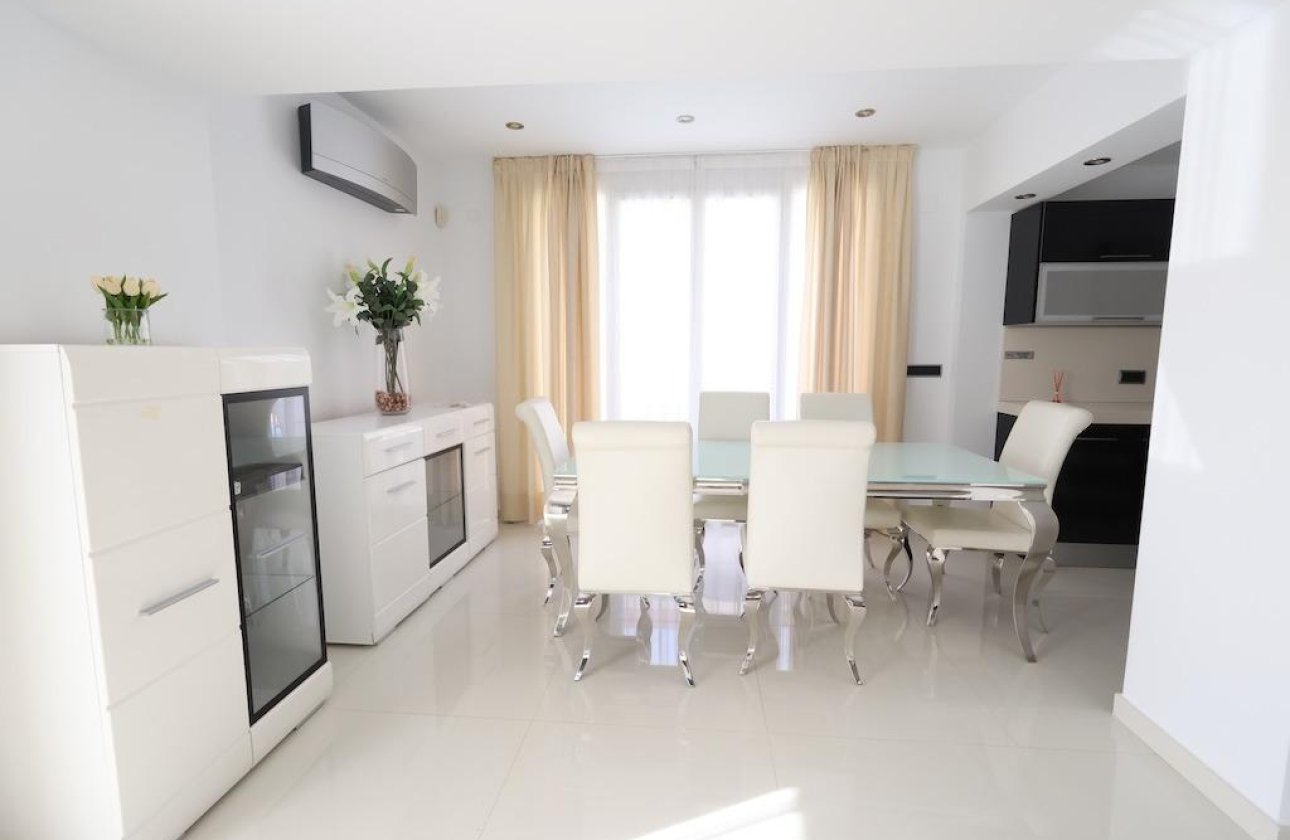Herverkoop - Villa -
Cabo Roig - Costa Blanca