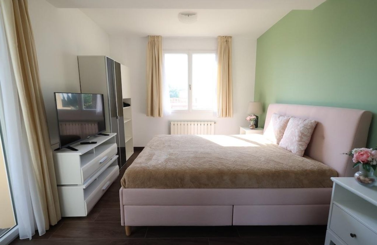 Herverkoop - Villa -
Cabo Roig - Costa Blanca