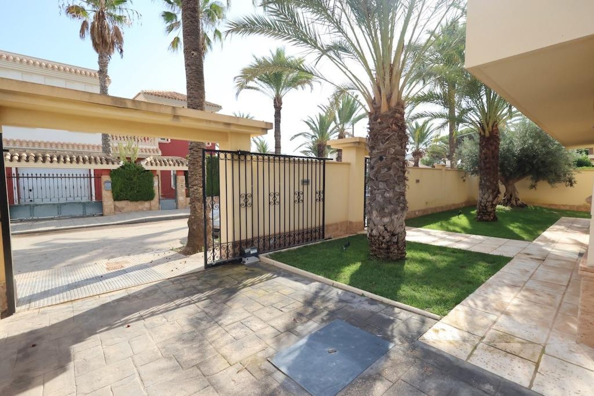 Herverkoop - Villa -
Cabo Roig - Costa Blanca