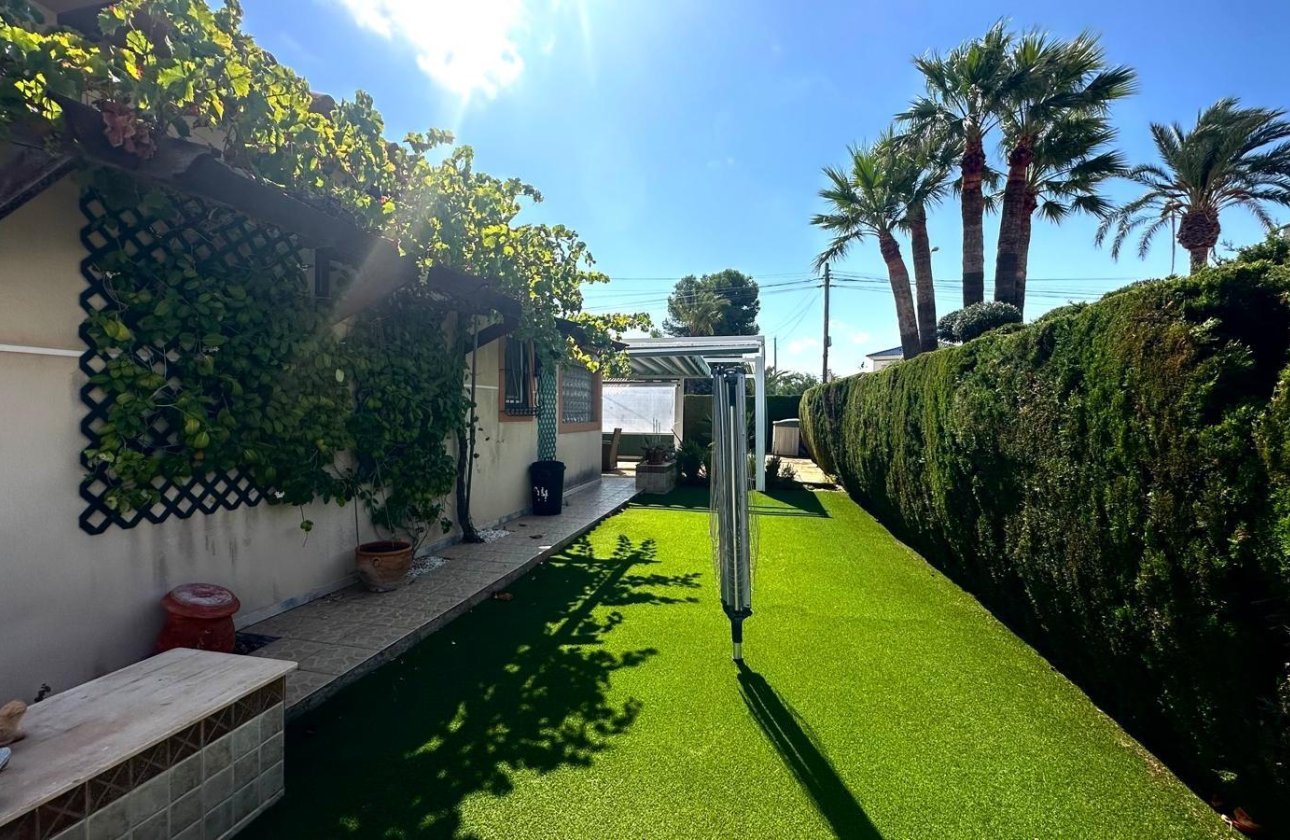 Herverkoop - Villa -
Cabo Roig - Costa Blanca