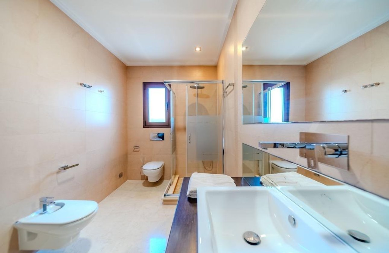 Herverkoop - Villa -
Cabo Roig - Costa Blanca