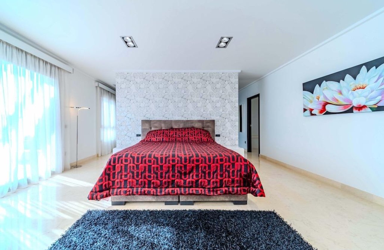 Herverkoop - Villa -
Cabo Roig - Costa Blanca