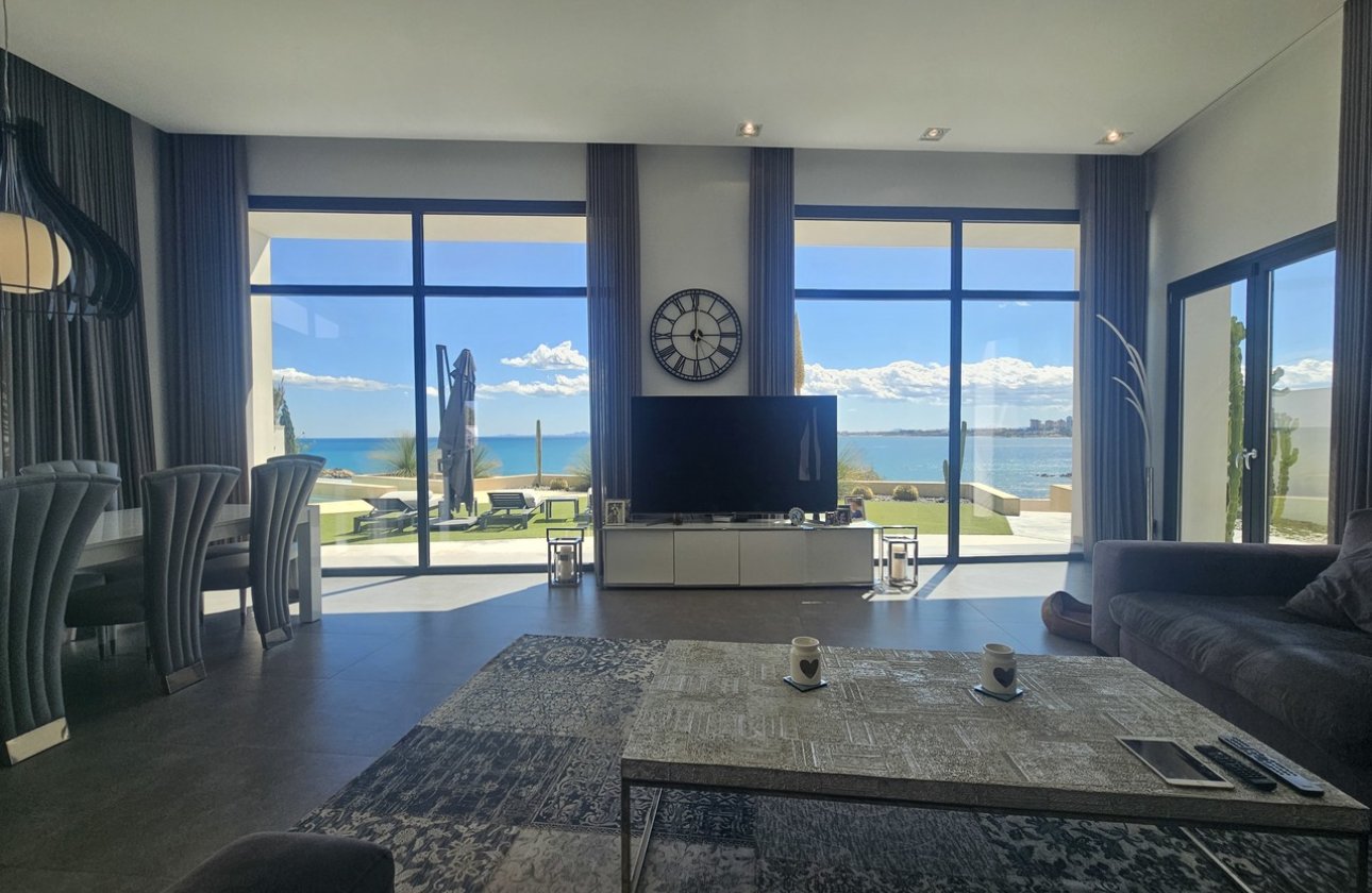 Herverkoop - Villa -
Cabo Roig - Costa Blanca