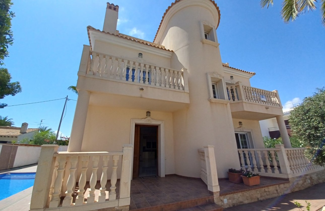 Herverkoop - Villa -
Cabo Roig - Costa Blanca