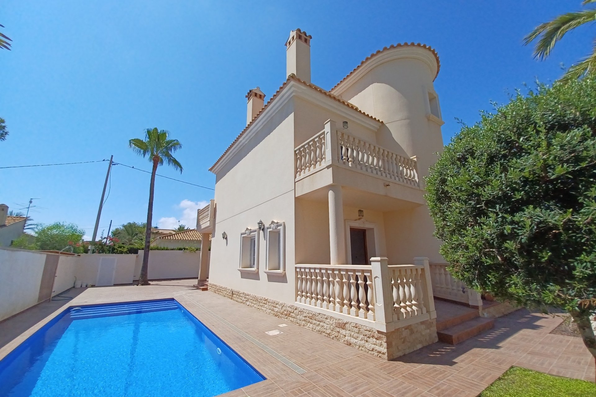 Herverkoop - Villa -
Cabo Roig - Costa Blanca