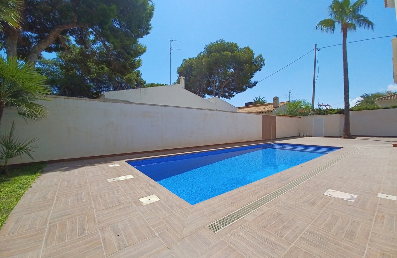 Herverkoop - Villa -
Cabo Roig - Costa Blanca