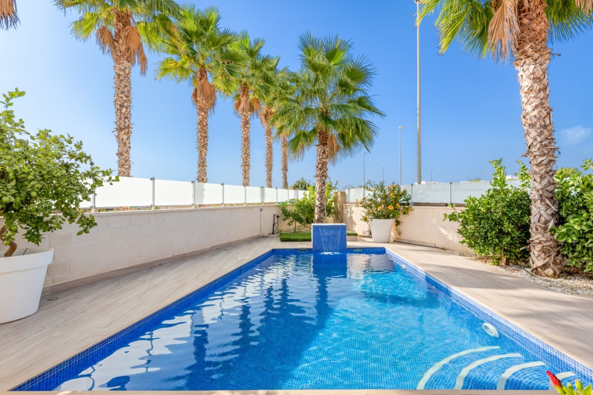 Herverkoop - Villa -
Cabo Roig - Costa Blanca