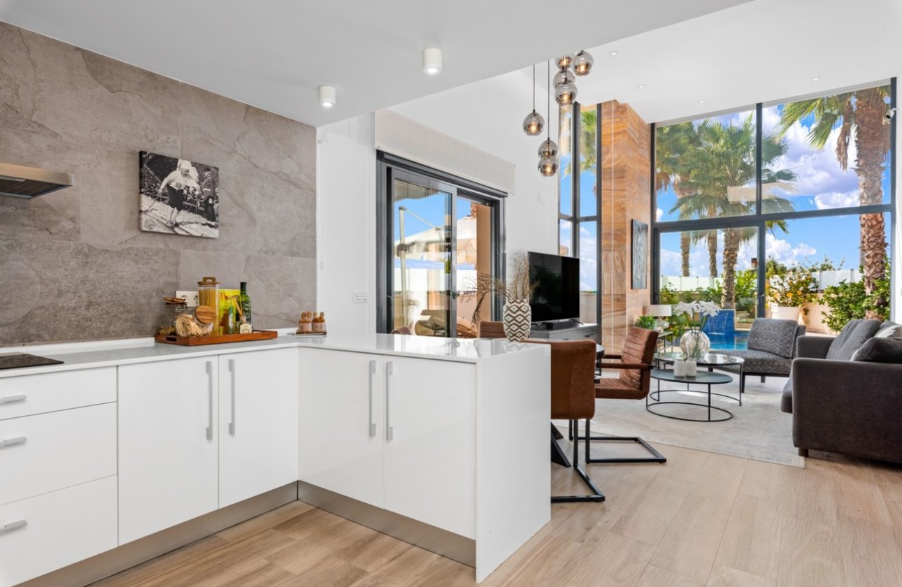 Herverkoop - Villa -
Cabo Roig - Costa Blanca