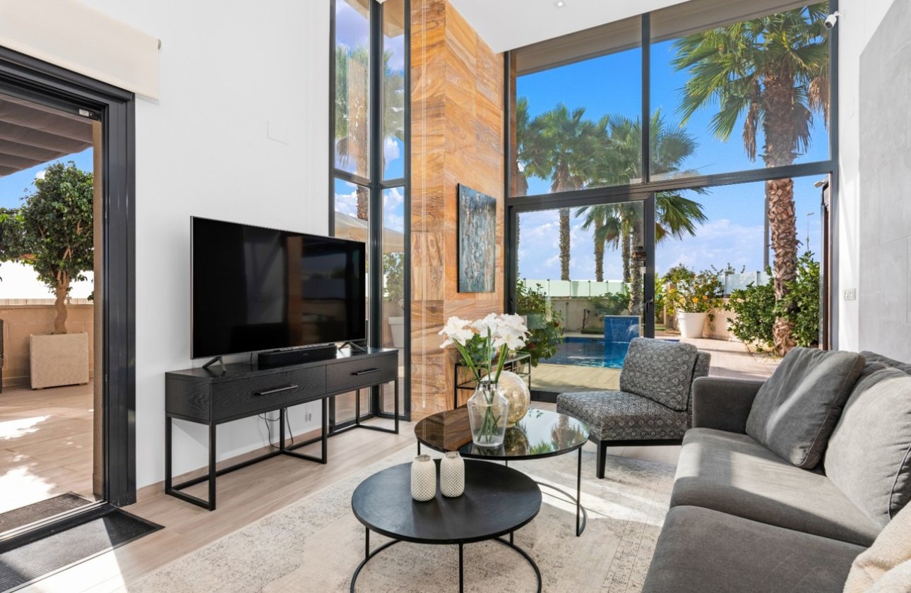 Herverkoop - Villa -
Cabo Roig - Costa Blanca