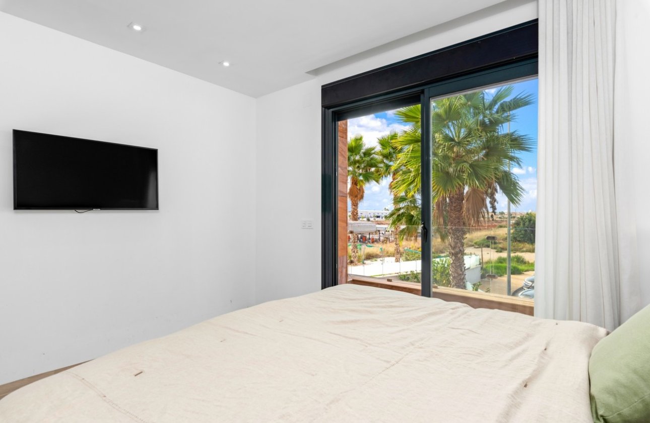 Herverkoop - Villa -
Cabo Roig - Costa Blanca