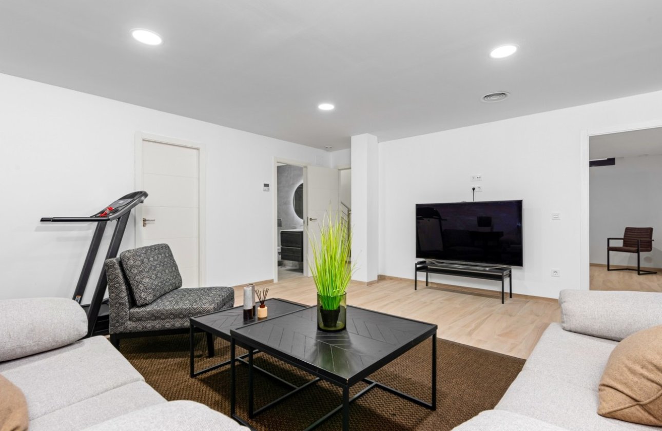 Herverkoop - Villa -
Cabo Roig - Costa Blanca