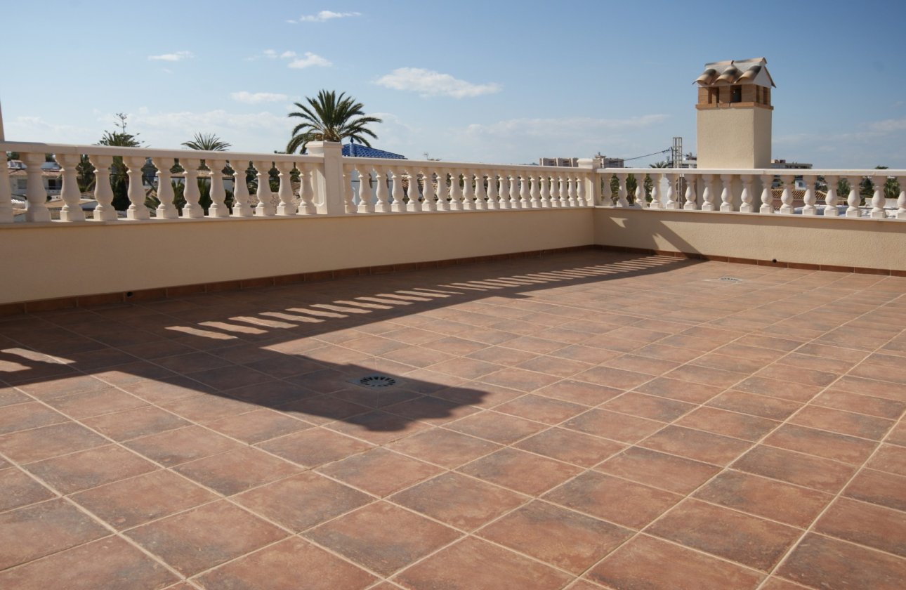 Herverkoop - Villa -
Cabo Roig - Costa Blanca
